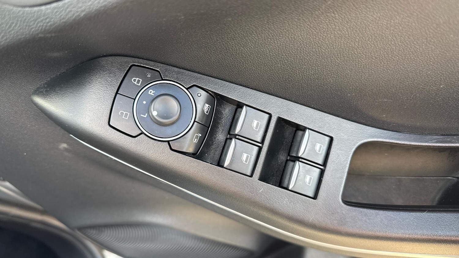 Used Ford Puma 2024 for sale - 78064543: Photo 27