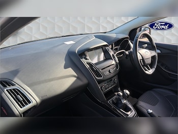 Used Ford Focus 2017 for sale - 77678934: Photo