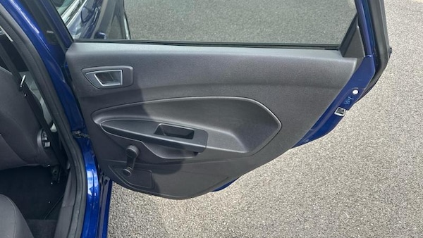 Used Ford Fiesta 2016 for sale - 76131371: Photo 28