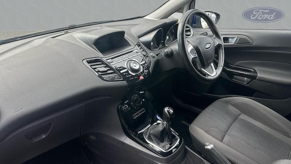 Used Ford Fiesta 2016 for sale - 76131371: Photo 2