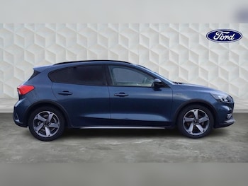 Used Ford Focus 2021 for sale - 76825816: Photo