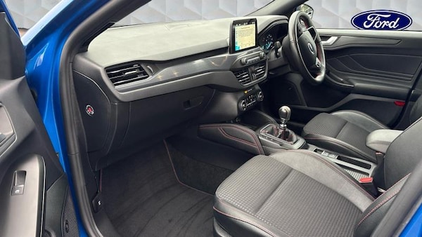 Used Ford Focus 2018 for sale - 76277170: Photo 2