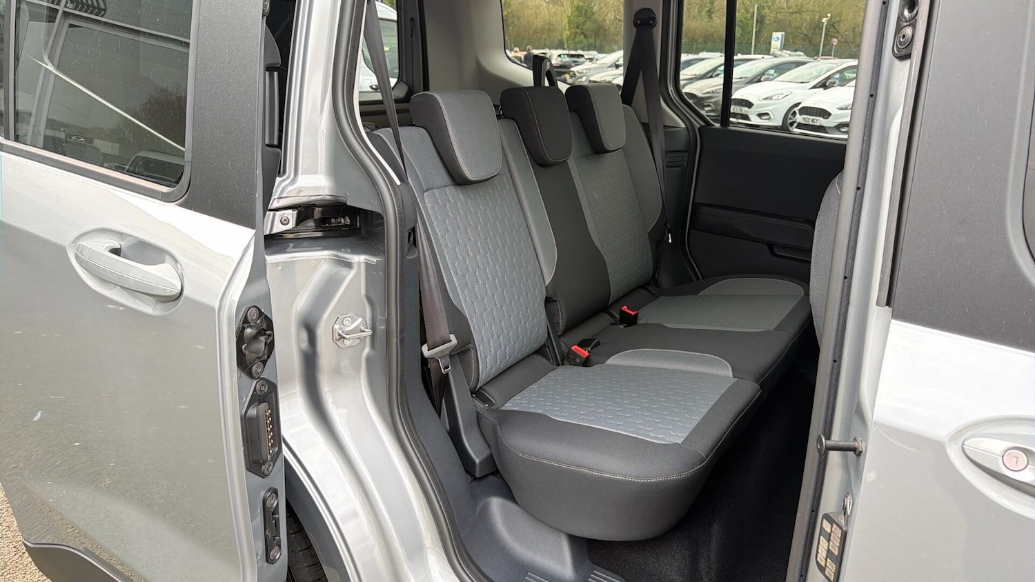 Used Ford E-Tourneo Custom for sale - 77872289: Photo 25
