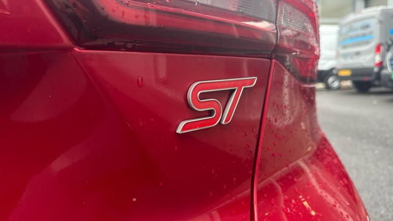 Used Ford Focus 2022 for sale - 76234828: Photo 15