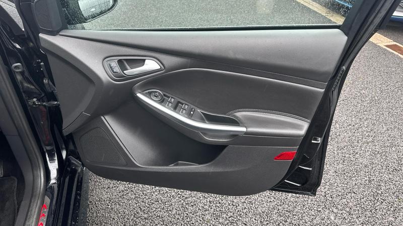 Used Ford Focus 2018 for sale - 76008532: Photo 9