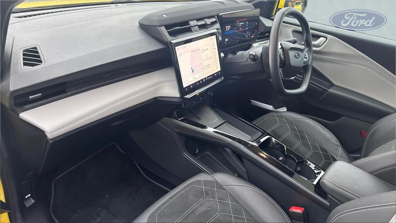 Used Ford Puma Gen-E 2025 for sale - 76161896: Photo 2