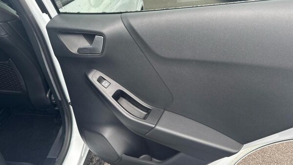 Used Ford Puma 2023 for sale - 75343424: Photo 22