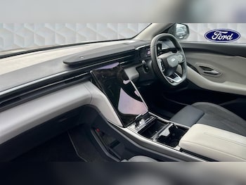 Used Ford Explorer 2025 for sale - 76131299: Photo 2