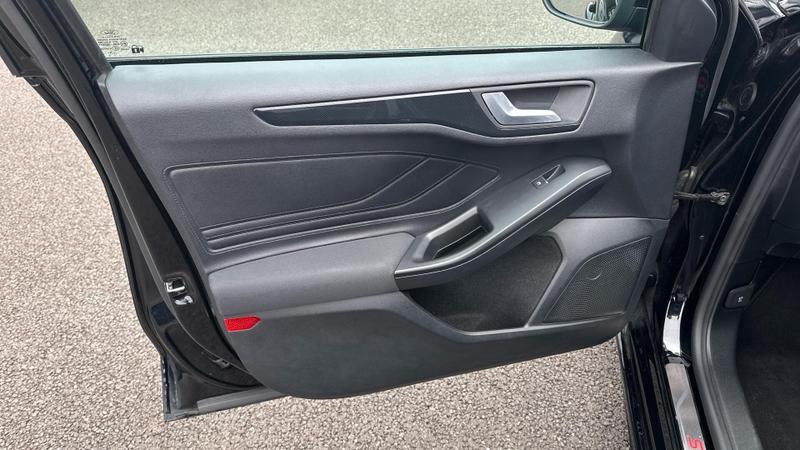 Used Ford Focus 2019 for sale - 75912685: Photo 18