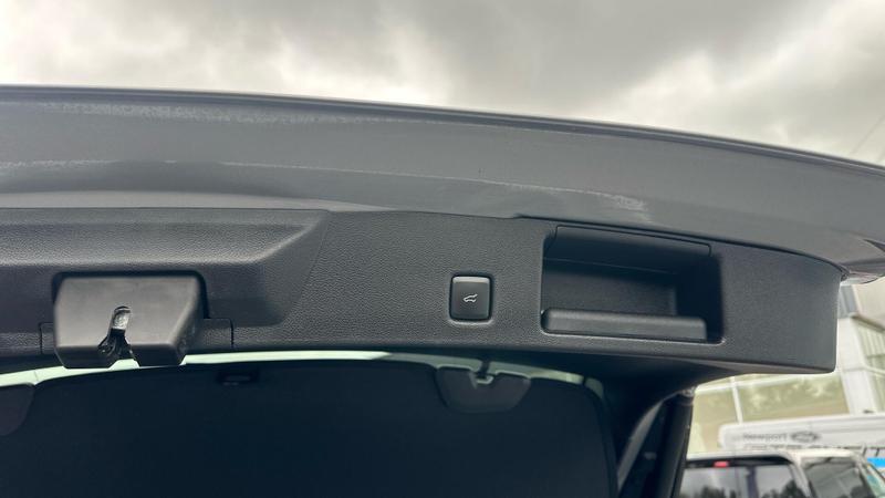 Used Ford Kuga 2022 for sale - 76452829: Photo 27