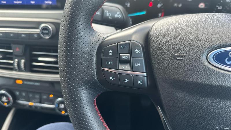 Used Ford Focus 2022 for sale - 75760961: Photo 30