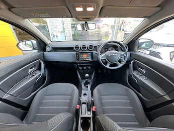 Used Dacia Duster 2023 for sale - 79199660: Photo