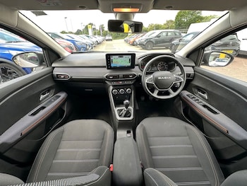 Used Dacia Sandero Stepway 2023 for sale - 79200436: Photo