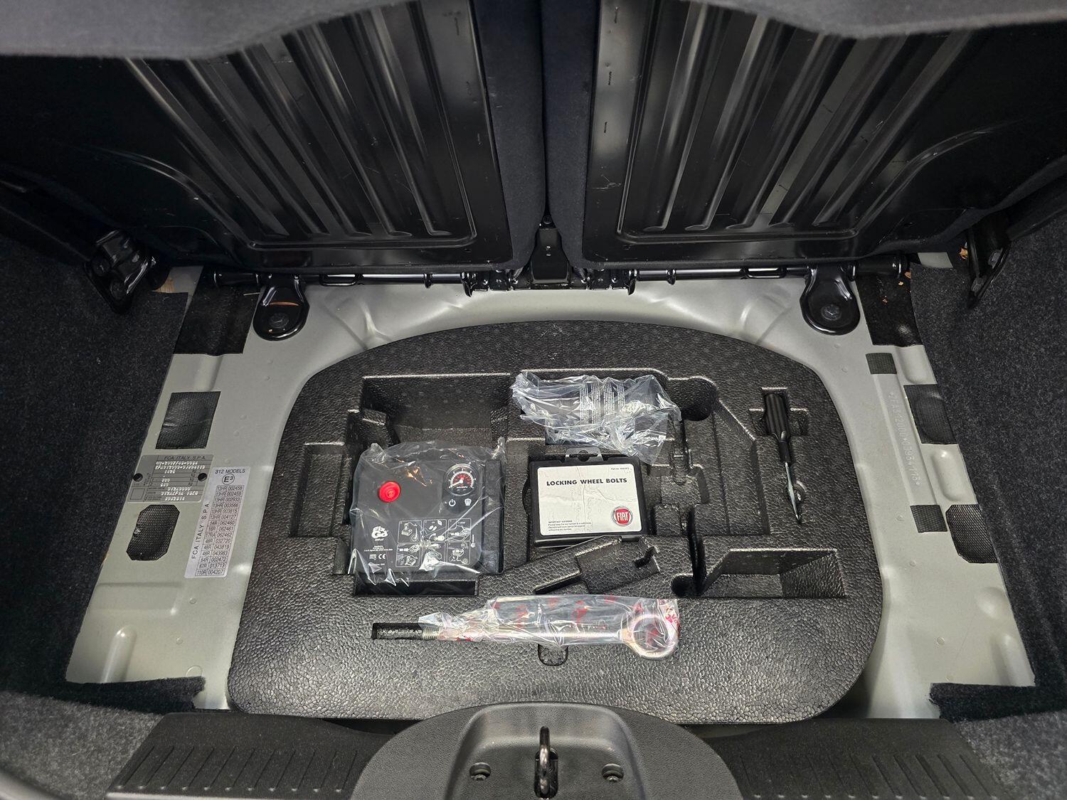 Used Abarth 595 2018 for sale - 76836971: Photo 14