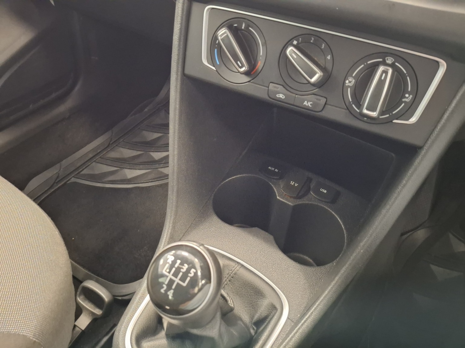 Used Volkswagen Polo 2016 for sale - 76482954: Photo 18