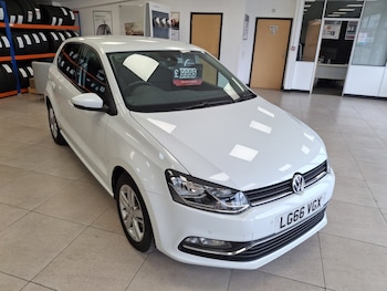 Used Volkswagen Polo 2016 for sale - 76482954: Photo