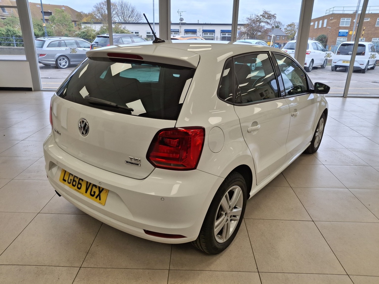 Used Volkswagen Polo 2016 for sale - 76482954: Photo 3