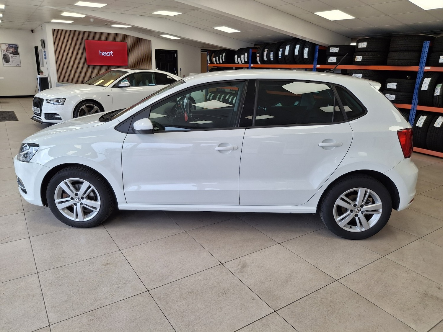 Used Volkswagen Polo 2016 for sale - 76482954: Photo 6