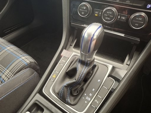 Used Volkswagen Golf 2018 for sale - 76430864: Photo 12