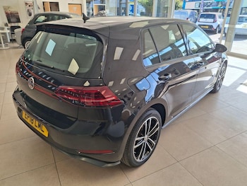 Used Volkswagen Golf 2018 for sale - 76430864: Photo