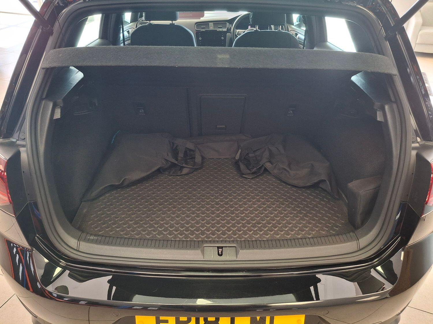 Used Volkswagen Golf 2018 for sale - 76430864: Photo 5