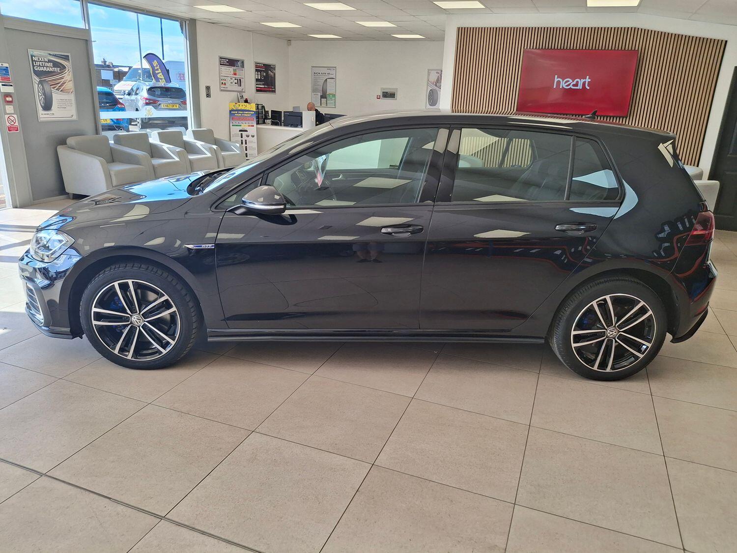 Used Volkswagen Golf 2018 for sale - 76430864: Photo 8