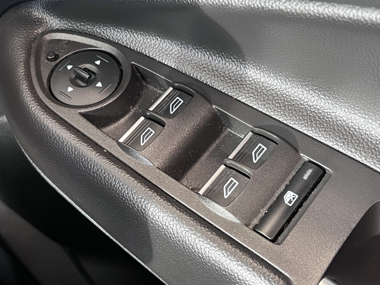 Used Ford Kuga 2017 for sale - 77027997: Photo 28