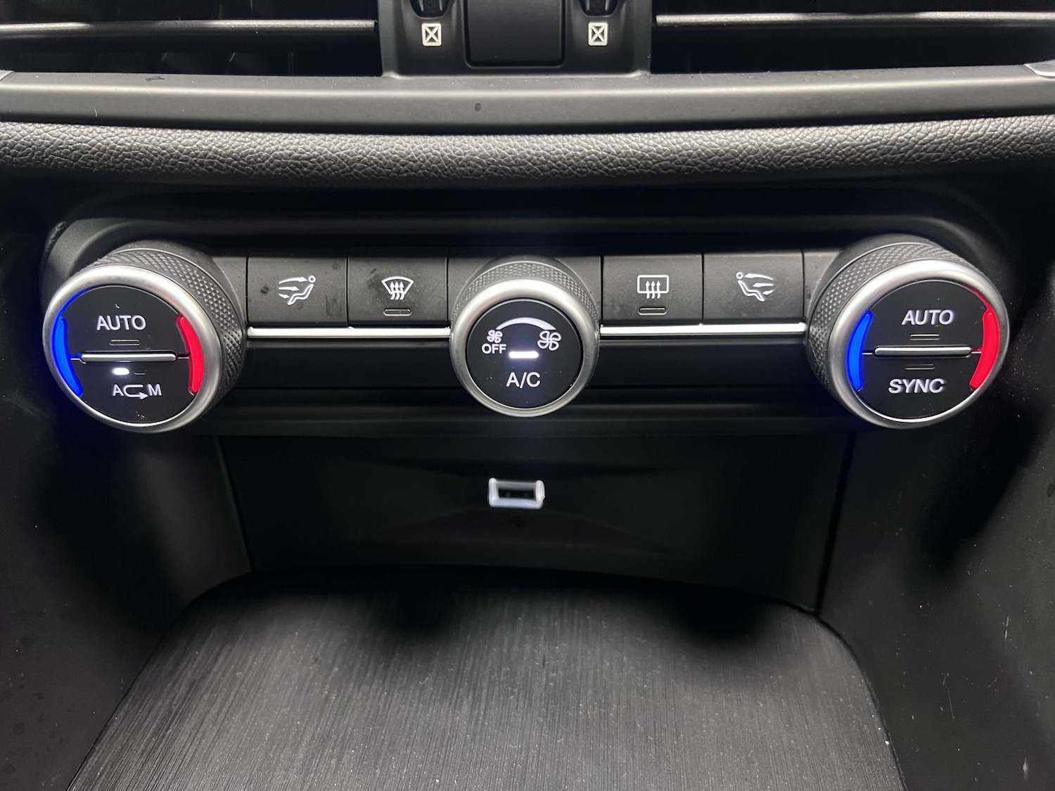 Used Alfa Romeo Giulia 2020 for sale - 76911103: Photo 23