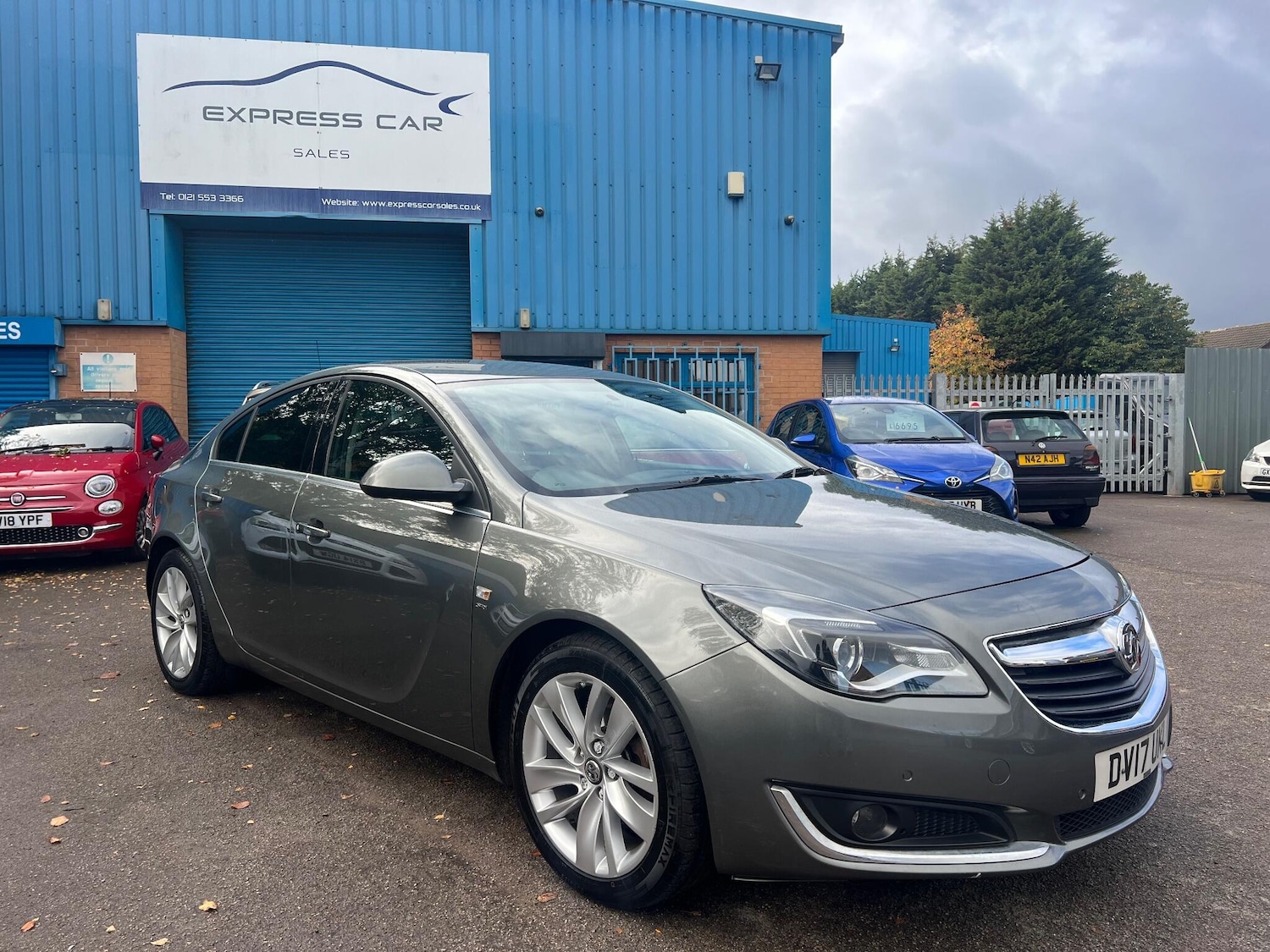 Used Vauxhall Insignia 2017 for sale - 76361050: Photo 1