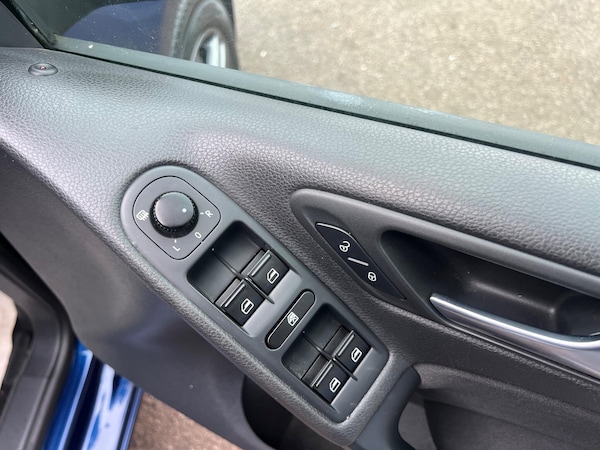 Used Volkswagen Golf 2009 for sale - 76270635: Photo 22