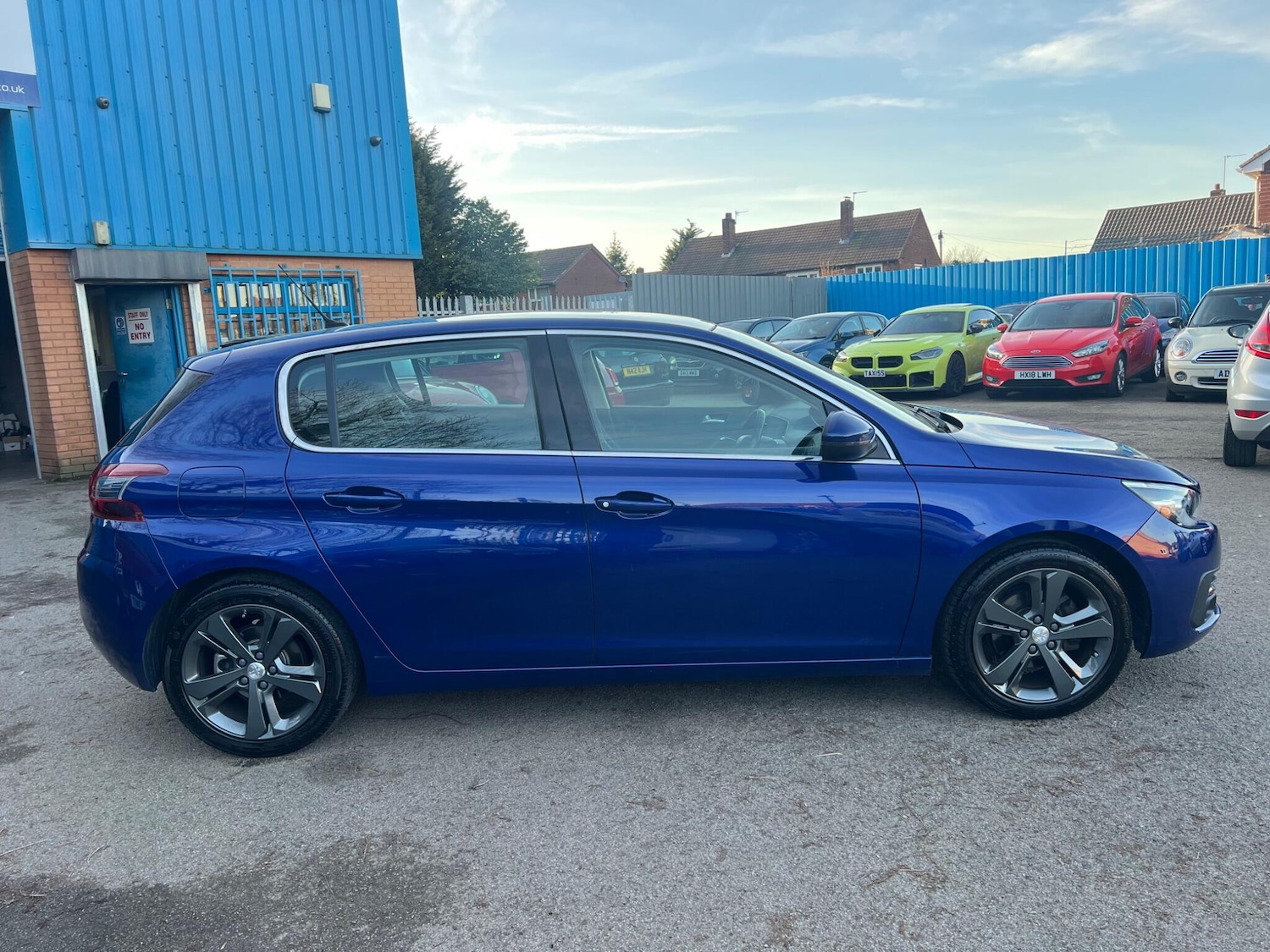 Used Peugeot 308 2018 for sale - 77671013: Photo 2