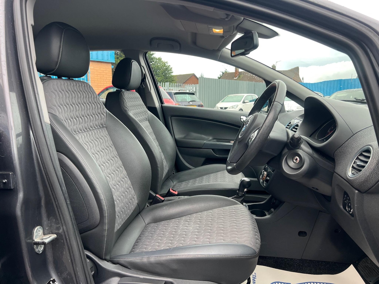 Used Vauxhall Corsa 2012 for sale - 77203144: Photo 11