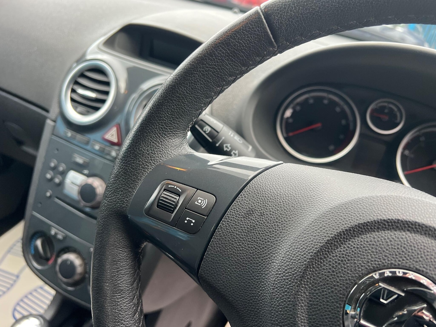 Used Vauxhall Corsa 2012 for sale - 77203144: Photo 19