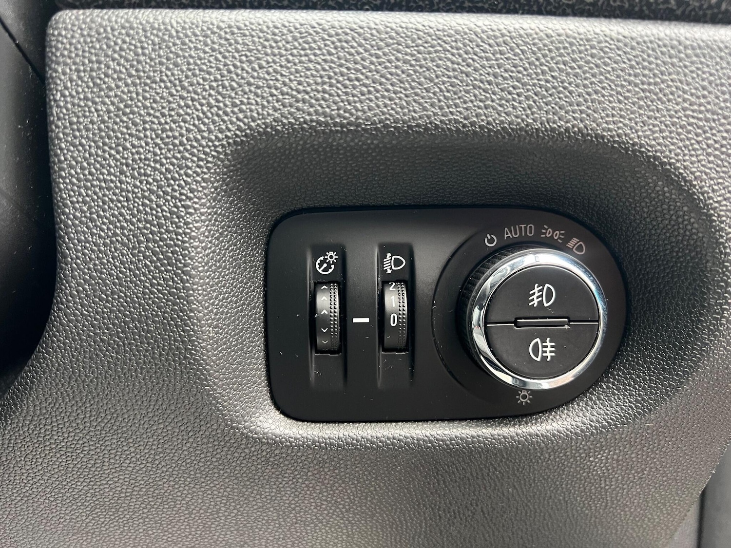 Used Vauxhall Corsa 2012 for sale - 77203144: Photo 21