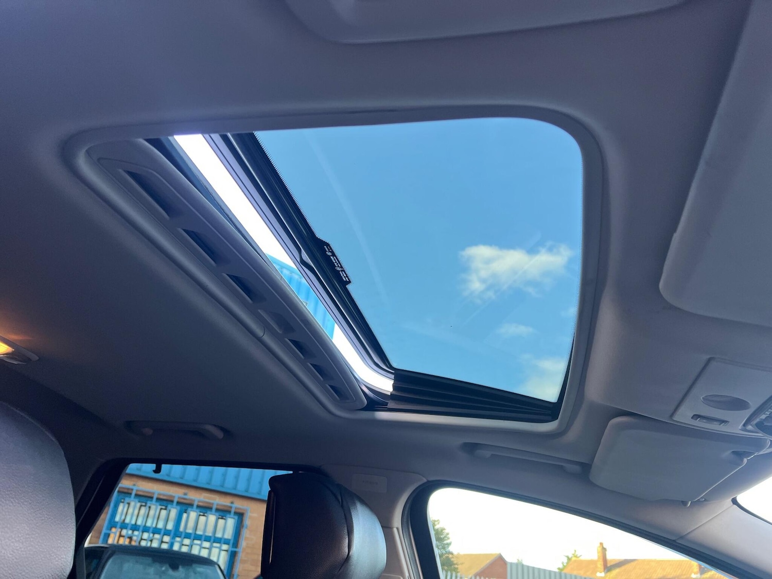 Used Ford Mondeo 2011 for sale - 76659123: Photo 12