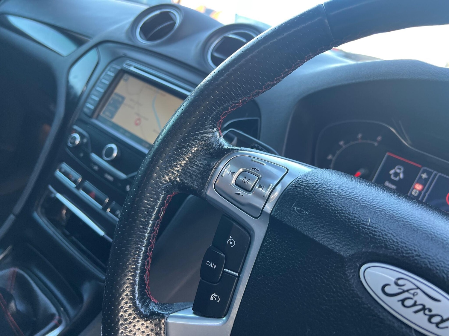 Used Ford Mondeo 2011 for sale - 76659123: Photo 26