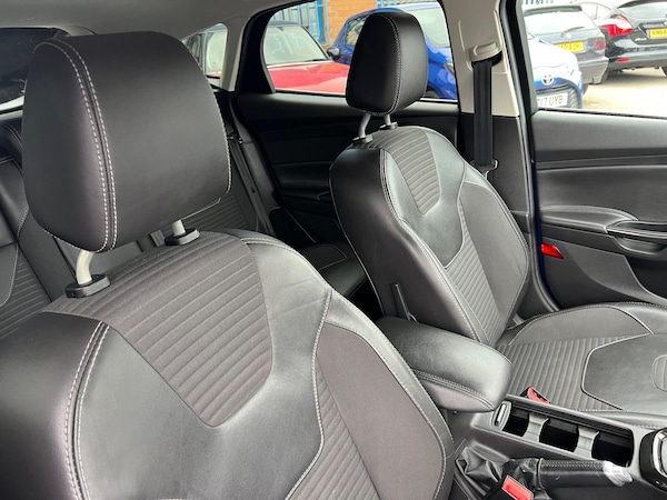 Used Ford Focus 2015 for sale - 76228040: Photo 13