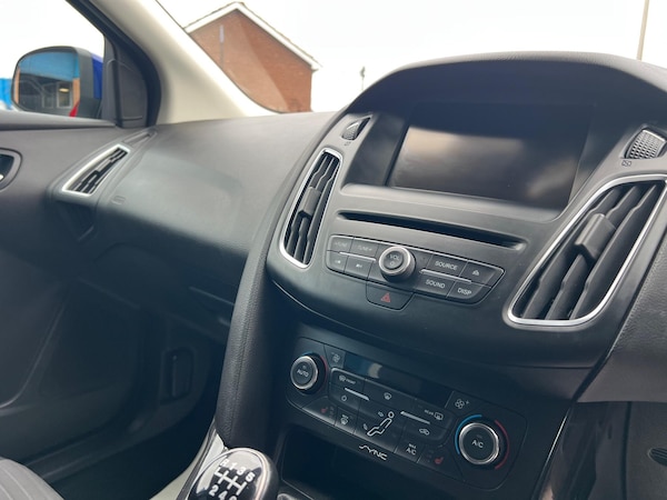 Used Ford Focus 2015 for sale - 76228040: Photo 18