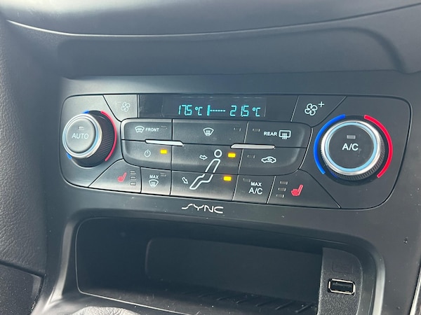 Used Ford Focus 2015 for sale - 76228040: Photo 24