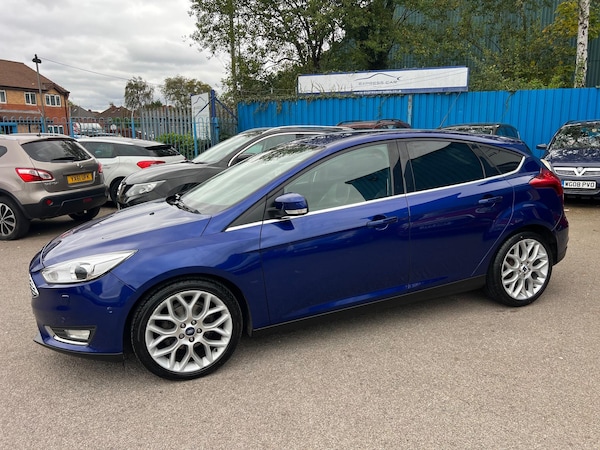 Used Ford Focus 2015 for sale - 76228040: Photo 5