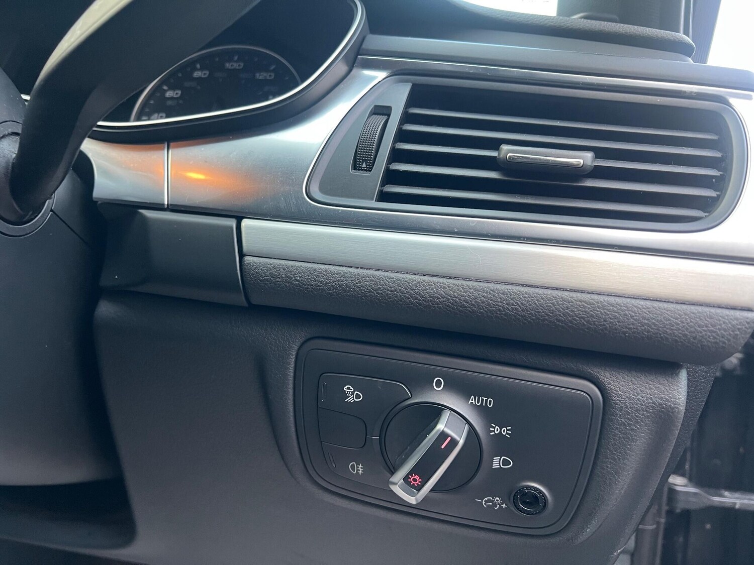 Used Audi A6 Saloon for sale - 77455895: Photo 27