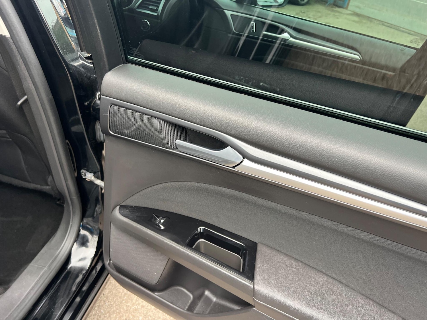 Used Ford Mondeo 2016 for sale - 77799285: Photo 26