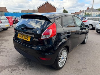 Used Ford Fiesta 2015 for sale - 79780507: Photo
