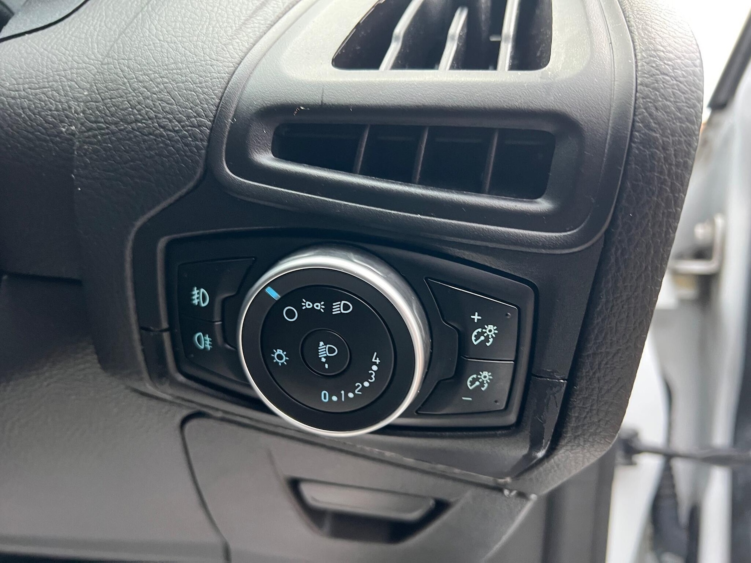 Used Ford Focus 2015 for sale - 77067236: Photo 29