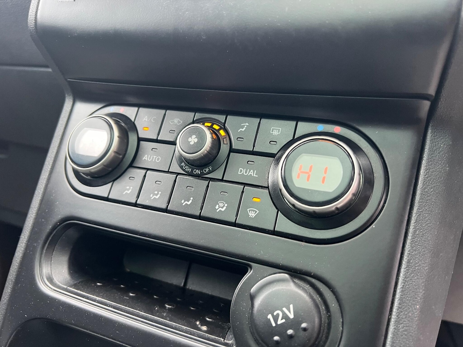 Used Nissan Qashqai+2 2011 for sale - 76926619: Photo 21