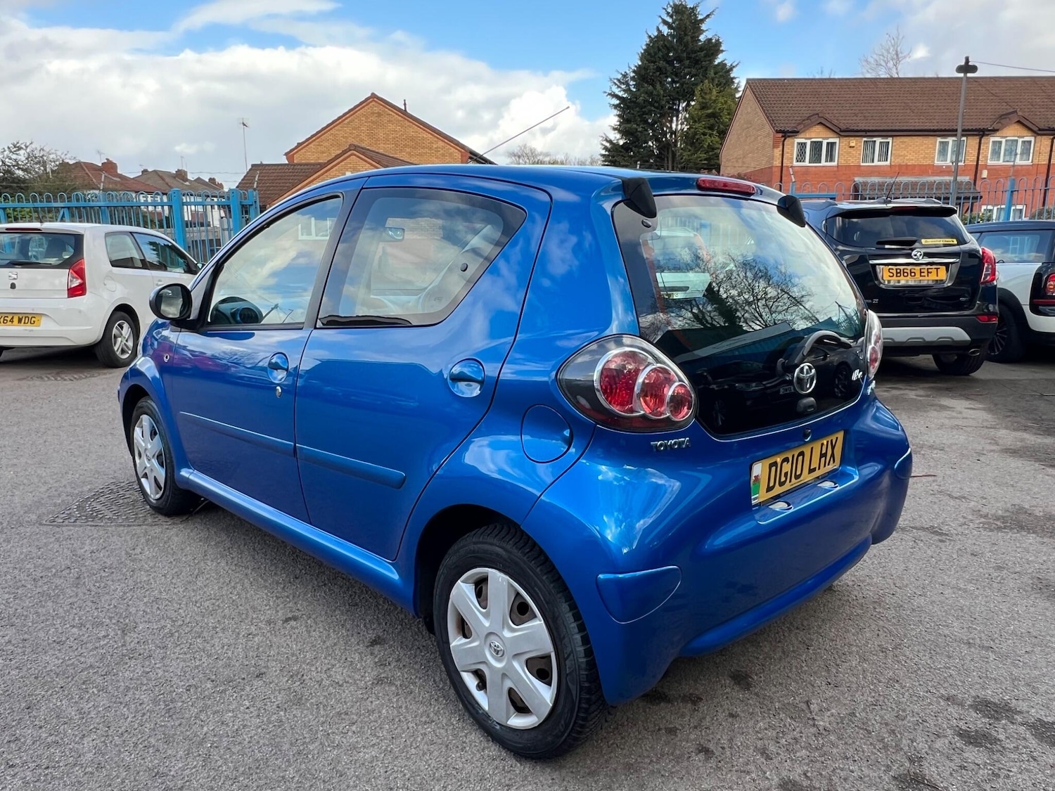 Used Toyota AYGO for sale - 78100553: Photo 6