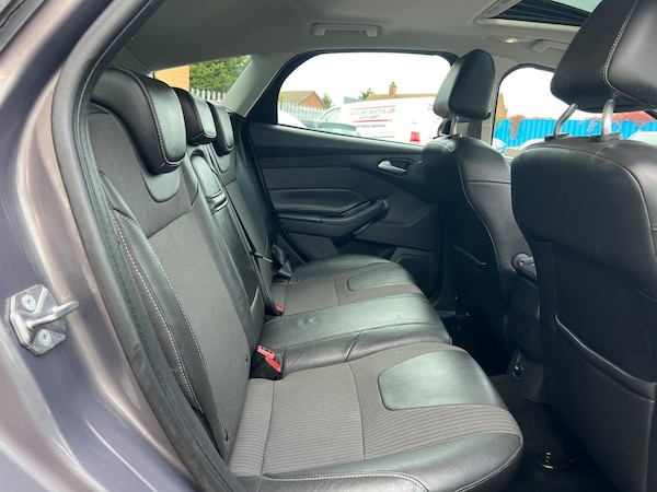 Used Ford Focus 2012 for sale - 76012431: Photo 12