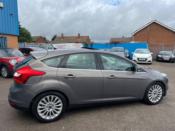 Used Ford Focus 2012 for sale - 76012431: Photo 2