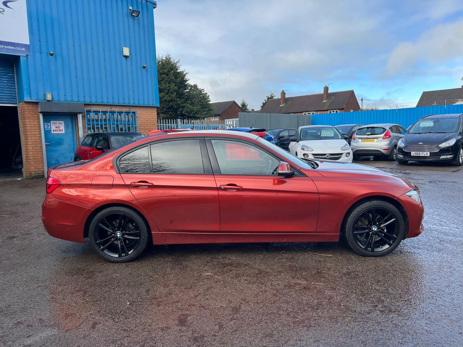 Used BMW 3 Series 2018 for sale - 77586060: Photo 2