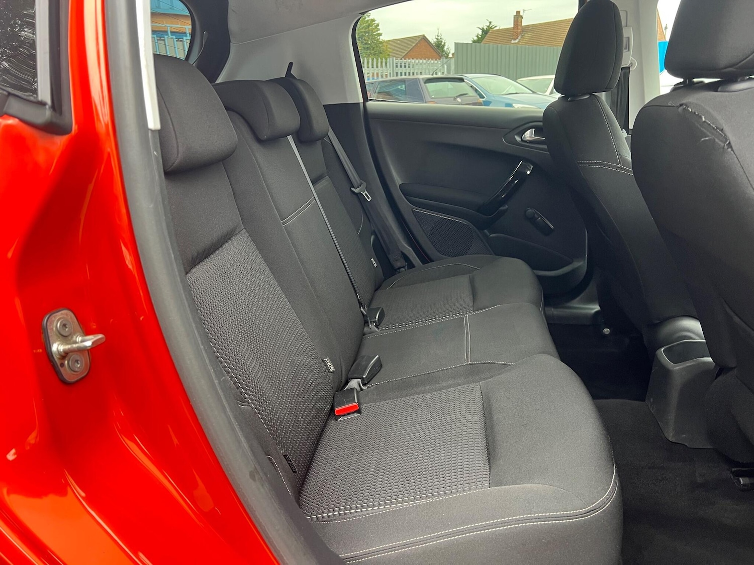 Used Peugeot 208 2017 for sale - 76423421: Photo 12